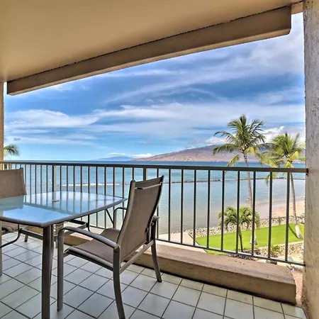 Beachfront Kihei Sanctuary With Lanai And Ocean Views!
